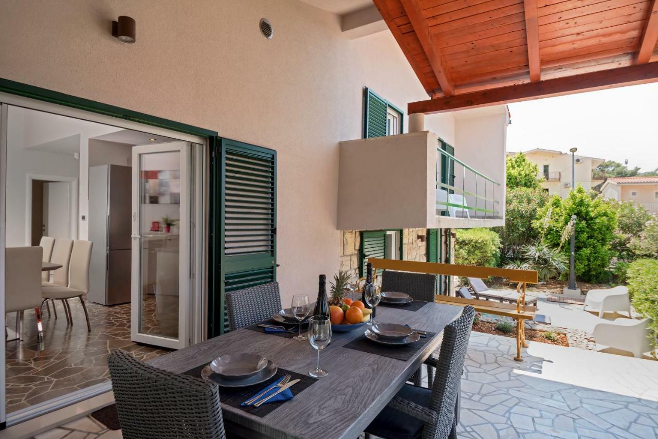 Villa Bandic Baška Voda المظهر الخارجي الصورة